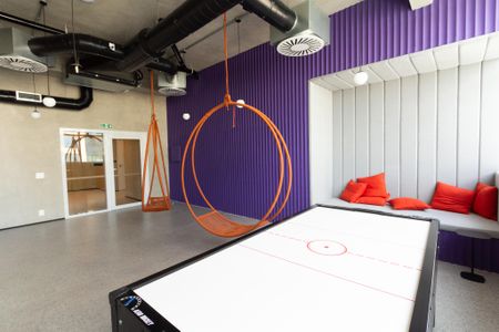 Studio para alugar com 27m², 1 quarto e sem vaga Studio para alugar com 27m², 1 quarto e sem vagaSala de Jogos