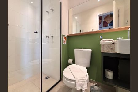 Studio para alugar com 27m², 1 quarto e sem vaga Studio para alugar com 27m², 1 quarto e sem vagaBanheiro