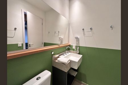 Studio para alugar com 27m², 1 quarto e sem vaga Studio para alugar com 27m², 1 quarto e sem vagaBanheiro