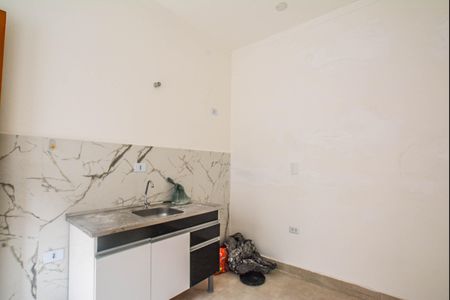 Cozinha de apartamento para alugar com 2 quartos, 43m² em Jardim Rina, Santo André