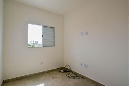 Quarto 2 de apartamento para alugar com 2 quartos, 43m² em Jardim Rina, Santo André