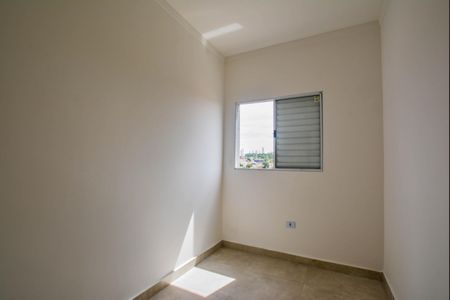 Quarto 1 de apartamento para alugar com 2 quartos, 43m² em Jardim Rina, Santo André