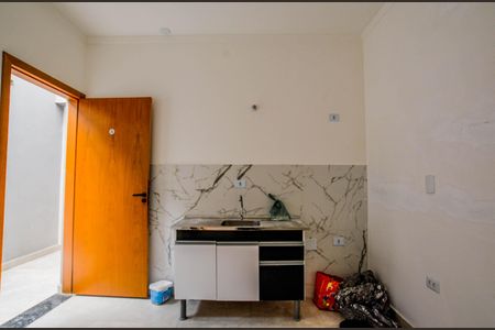 Cozinha de apartamento para alugar com 2 quartos, 43m² em Jardim Rina, Santo André