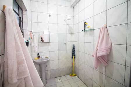 Casa à venda com 260m², 2 quartos e 4 vagas Casa à venda com 260m², 2 quartos e 4 vagasBanheiro - Casa 1