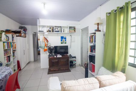 Casa à venda com 260m², 2 quartos e 4 vagas Casa à venda com 260m², 2 quartos e 4 vagasSala - Casa 2