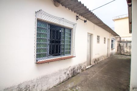 Casa à venda com 260m², 2 quartos e 4 vagas Casa à venda com 260m², 2 quartos e 4 vagasFachada - Casa 2