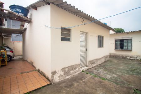 Casa à venda com 260m², 2 quartos e 4 vagas Casa à venda com 260m², 2 quartos e 4 vagasFachada - Casa 3