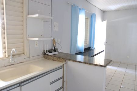 Cozinha de kitnet/studio para alugar com 1 quarto, 30m² em Setor Leste Universitário, Goiânia