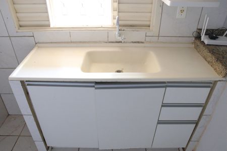 Cozinha de kitnet/studio para alugar com 1 quarto, 30m² em Setor Leste Universitário, Goiânia