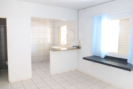 Sala de kitnet/studio para alugar com 1 quarto, 30m² em Setor Leste Universitário, Goiânia