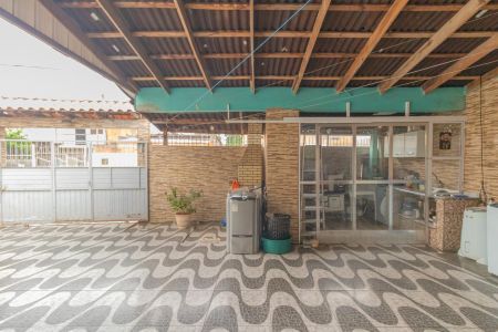 Casa à venda com 200m², 3 quartos e 3 vagasÁrea de serviço