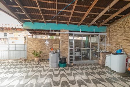 Casa à venda com 200m², 3 quartos e 3 vagasÁrea de serviço