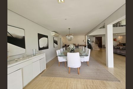 Casa para alugar com 442m², 4 quartos e 1 vaga