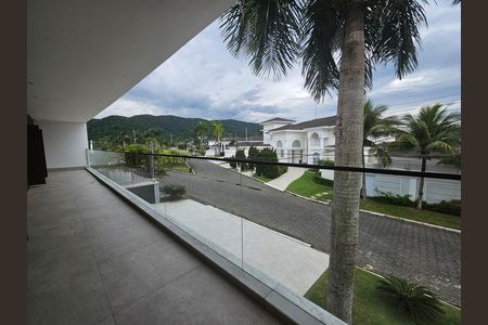 Casa para alugar com 442m², 4 quartos e 1 vaga