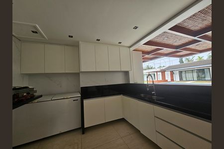 Casa para alugar com 442m², 4 quartos e 1 vaga