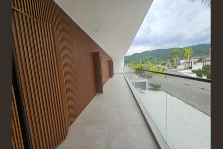 Casa para alugar com 442m², 4 quartos e 1 vaga
