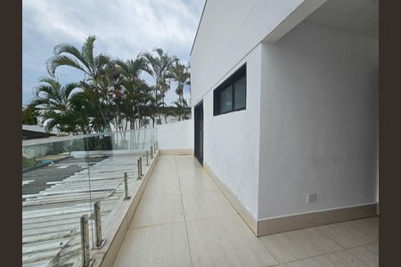 Casa para alugar com 442m², 4 quartos e 1 vaga