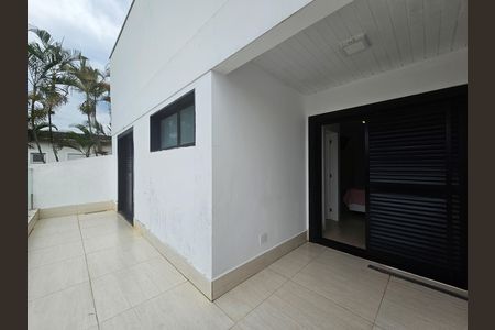 Casa para alugar com 442m², 4 quartos e 1 vaga