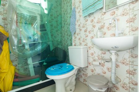 Casa para alugar com 200m², 3 quartos e 2 vagas Casa para alugar com 200m², 3 quartos e 2 vagasBanheiro Social 2