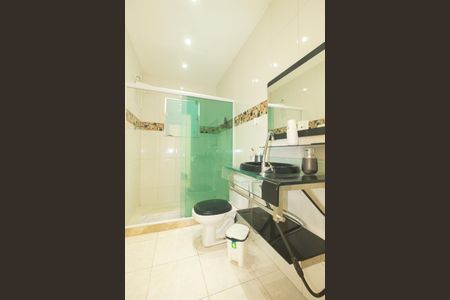 Casa para alugar com 200m², 3 quartos e 2 vagas Casa para alugar com 200m², 3 quartos e 2 vagasBanheiro Social 1