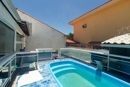 Casa para alugar com 200m², 3 quartos e 2 vagas Casa para alugar com 200m², 3 quartos e 2 vagasPiscina