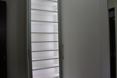 Apartamento para alugar com 55m², 2 quartos e 1 vagaQuarto 3 - Closet