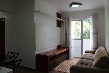 Sala de apartamento para alugar com 2 quartos, 55m² em Santa Terezinha, São Paulo