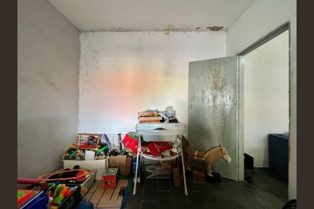 Casa à venda com 180m², 4 quartos e sem vaga Quarto 2