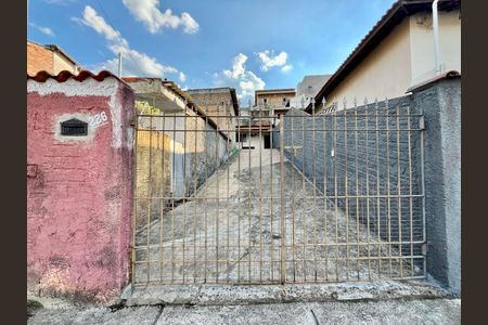 Casa à venda com 180m², 4 quartos e sem vagaCasa dos fundos