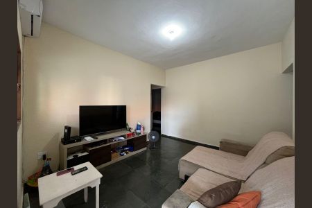 Casa à venda com 180m², 4 quartos e sem vagaSala