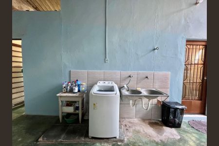 Casa à venda com 180m², 4 quartos e sem vagaÁrea de Serviço