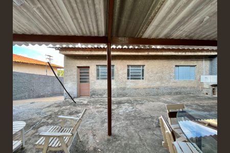 Casa à venda com 180m², 4 quartos e sem vagaCasa dos fundos