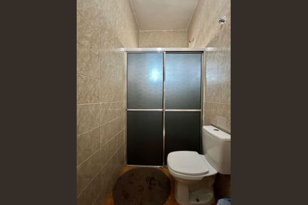 Casa à venda com 180m², 4 quartos e sem vagaBanheiro