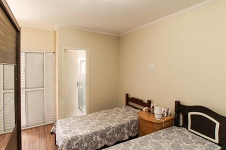 Casa à venda com 230m², 3 quartos e 6 vagas Casa à venda com 230m², 3 quartos e 6 vagasSuíte