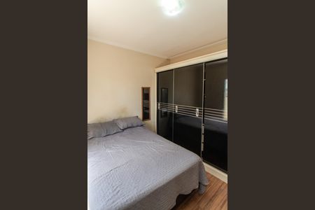 Casa à venda com 230m², 3 quartos e 6 vagas Casa à venda com 230m², 3 quartos e 6 vagasQuarto 2