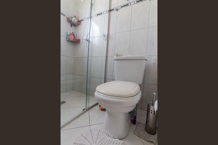 Casa à venda com 230m², 3 quartos e 6 vagas Casa à venda com 230m², 3 quartos e 6 vagasBanheiro da Suíte