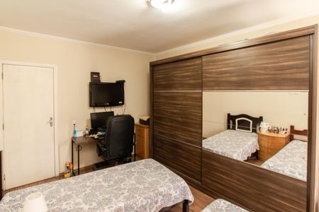 Casa à venda com 230m², 3 quartos e 6 vagas Casa à venda com 230m², 3 quartos e 6 vagasSuíte