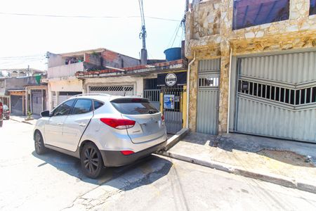 Casa para alugar com 30m², 1 quarto e sem vaga Casa para alugar com 30m², 1 quarto e sem vagaFachada + Placa