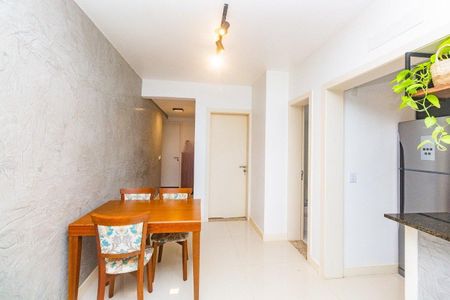 Sala  de apartamento para alugar com 1 quarto, 47m² em Passo d’Areia, Porto Alegre