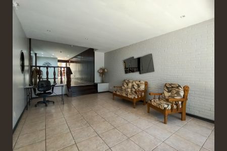 Apartamento para alugar com 83m², 2 quartos e sem vagaFachada e portaria