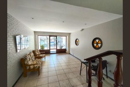 Apartamento para alugar com 83m², 2 quartos e sem vagaFachada e portaria