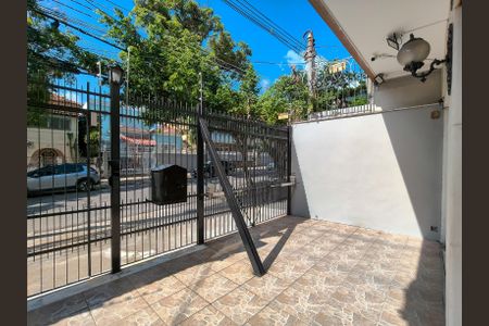 Apartamento para alugar com 83m², 2 quartos e sem vagaFachada e portaria