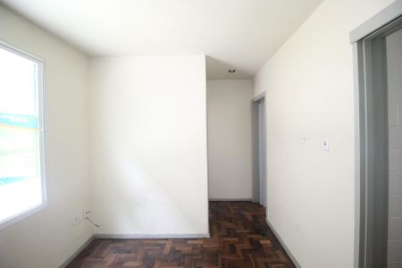 Sala de apartamento para alugar com 1 quarto, 37m² em Vila Ipiranga, Porto Alegre