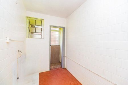Cozinha  de apartamento para alugar com 1 quarto, 37m² em Vila Ipiranga, Porto Alegre