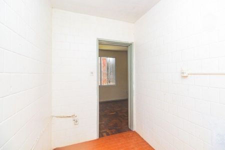 Cozinha  de apartamento para alugar com 1 quarto, 37m² em Vila Ipiranga, Porto Alegre
