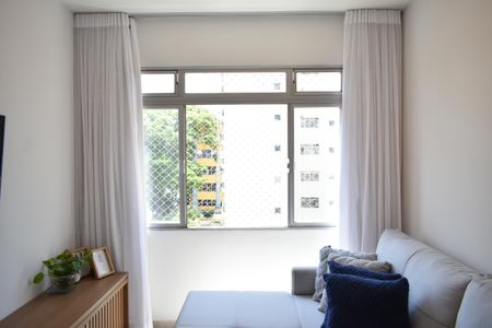 Apartamento à venda com 70m², 2 quartos e 1 vagaSala