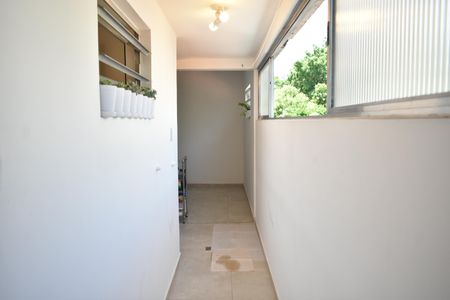 Apartamento à venda com 70m², 2 quartos e 1 vagaÁrea de Serviço