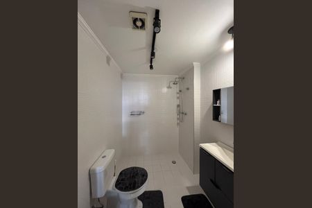 Apartamento para alugar com 78m², 2 quartos e 1 vaga Apartamento para alugar com 78m², 2 quartos e 1 vagaBanheiro da Suíte 2