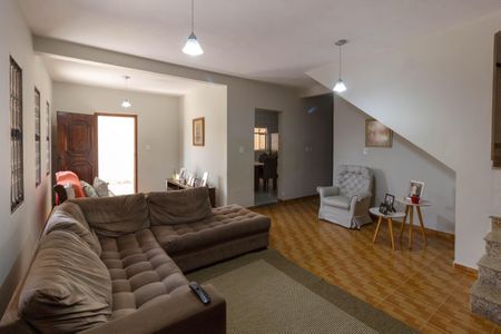 Sala de casa para alugar com 8 quartos, 275m² em Cidade Parque Alvorada, Guarulhos