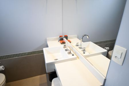 Apartamento à venda com 65m², 2 quartos e 1 vagaBanheiro Suíte